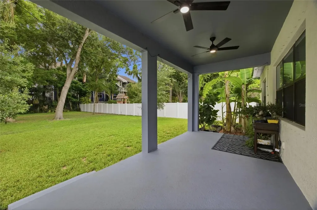 2516 W Curtis Street Tampa FL 33614