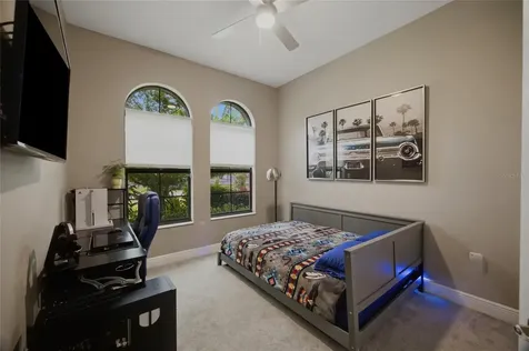 2516 W Curtis Street Tampa FL 33614
