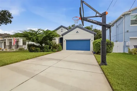 2516 W Curtis Street Tampa FL 33614