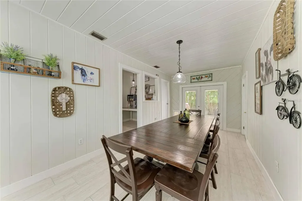 405 20th Street W Bradenton FL 34205