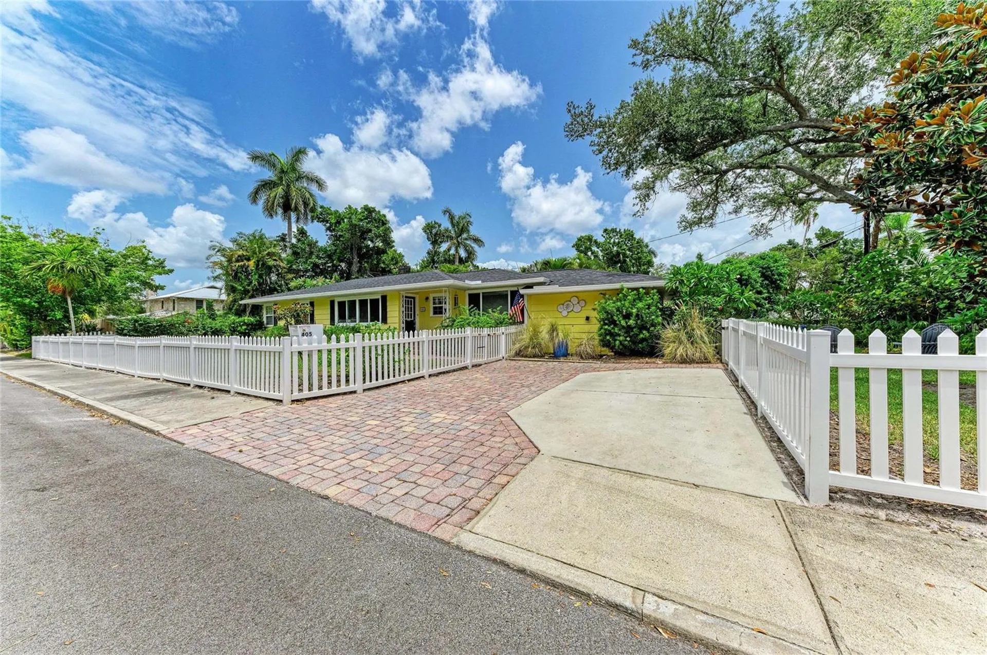 405 20th Street W Bradenton FL 34205