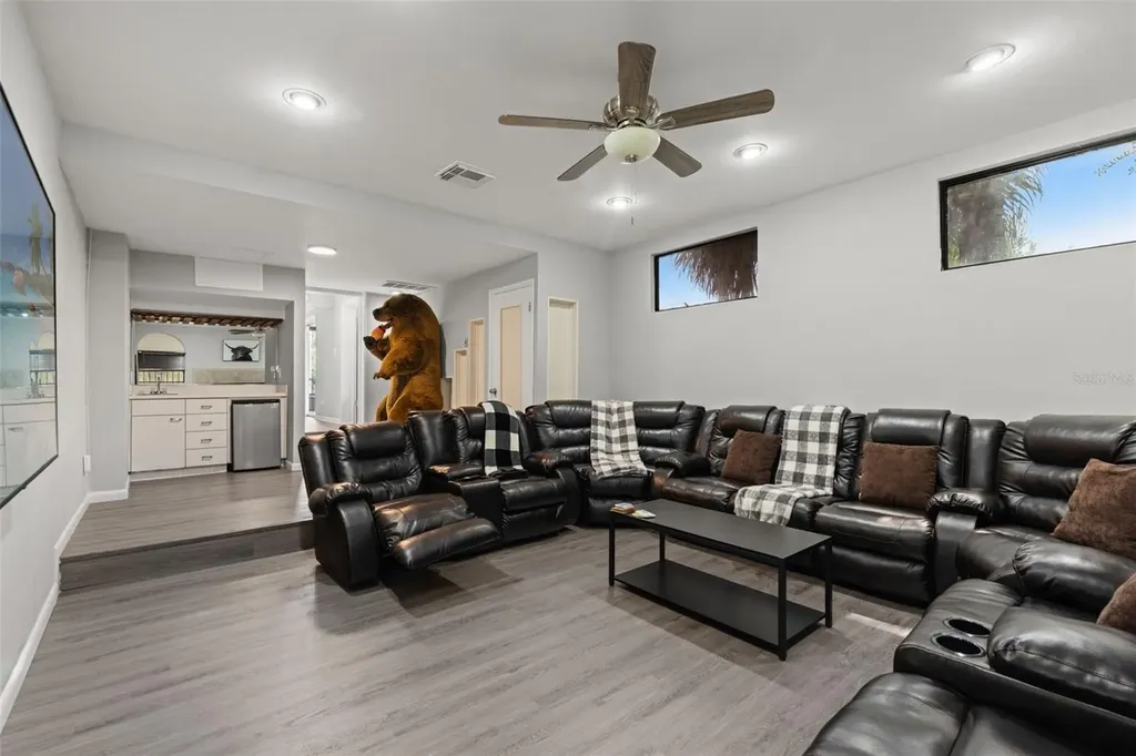 2116 W Abdella Street Tampa FL 33607