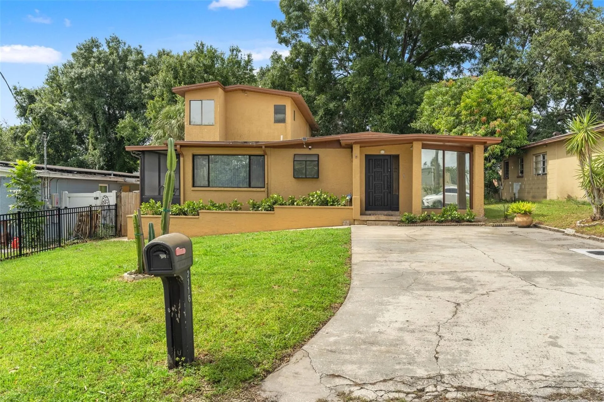 2116 W Abdella Street Tampa FL 33607