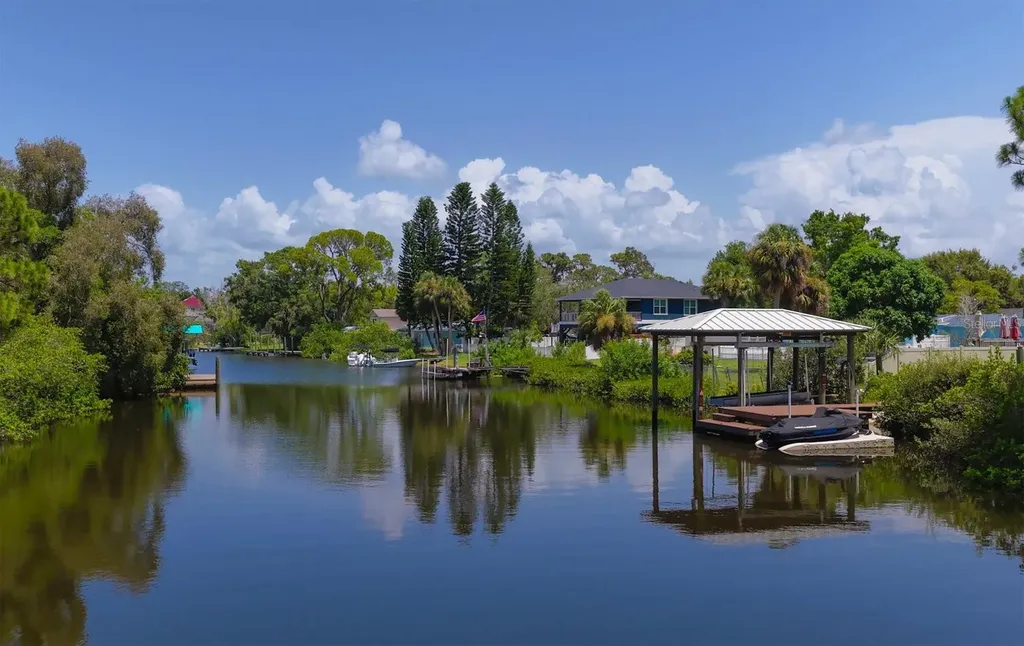 912 Seminole Boulevard Tarpon Springs FL 34689