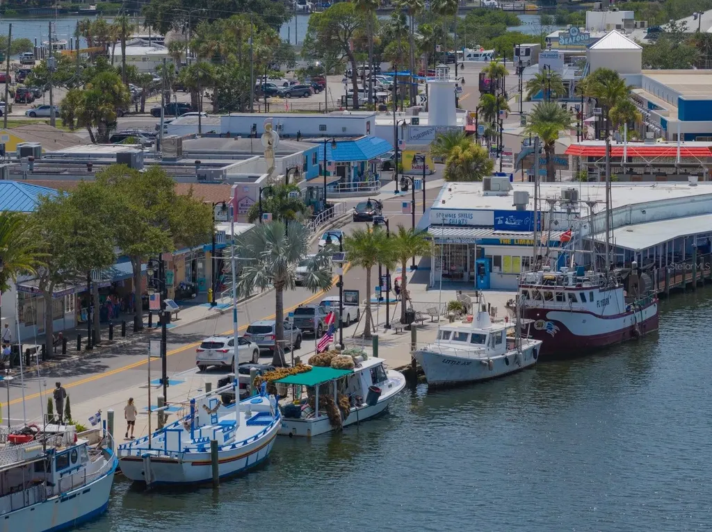 912 Seminole Boulevard Tarpon Springs FL 34689
