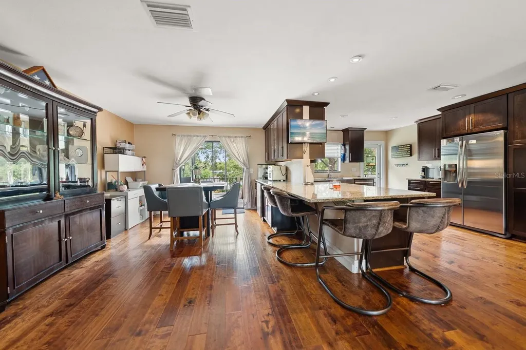912 Seminole Boulevard Tarpon Springs FL 34689