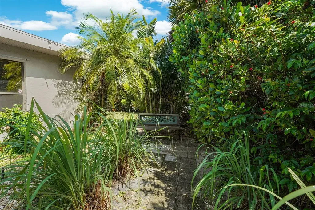 3781 Countryside Road Sarasota FL 34233