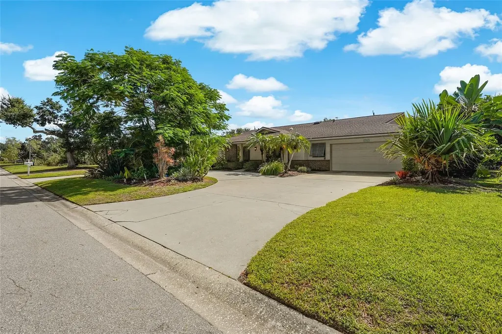 3781 Countryside Road Sarasota FL 34233