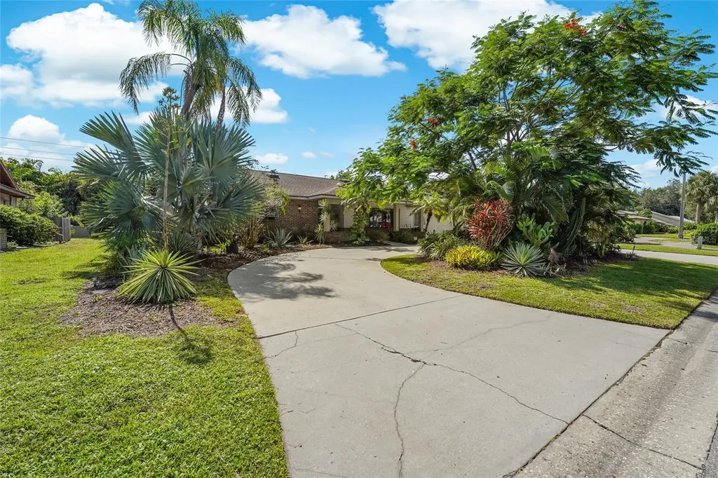 3781 Countryside Road Sarasota FL 34233