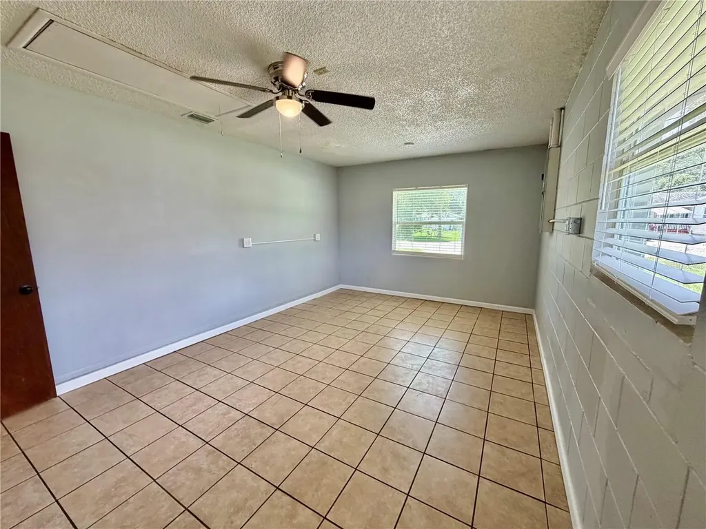8 N Hendry Avenue Fort Meade FL 33841