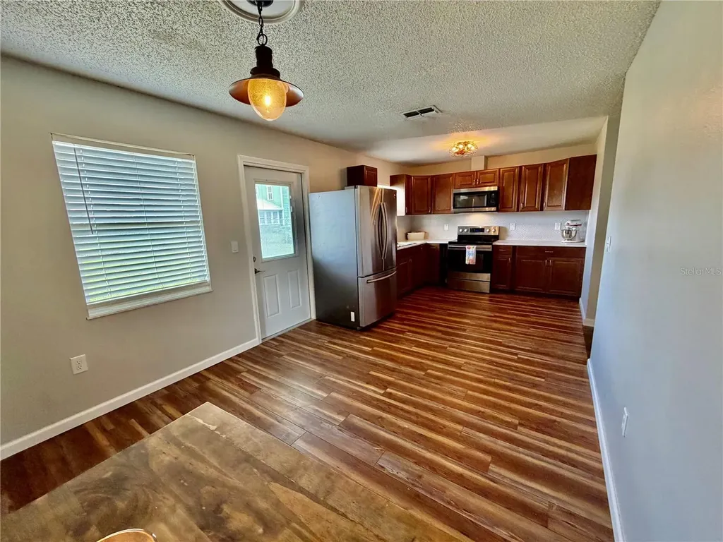 8 N Hendry Avenue Fort Meade FL 33841