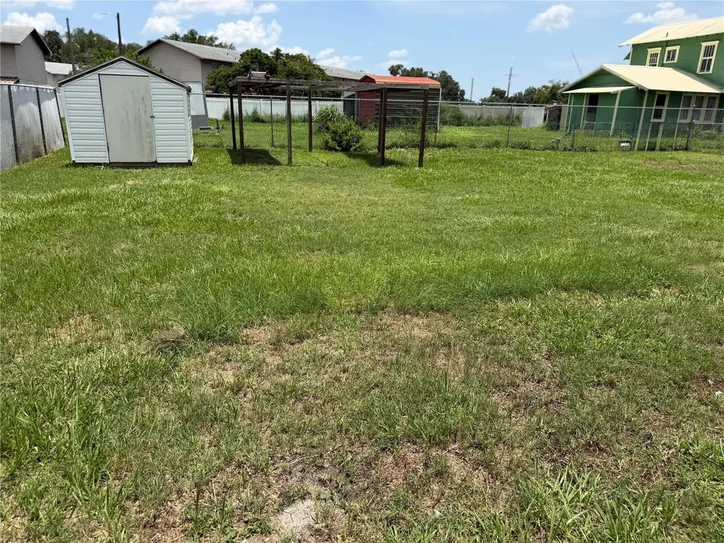 8 N Hendry Avenue Fort Meade FL 33841