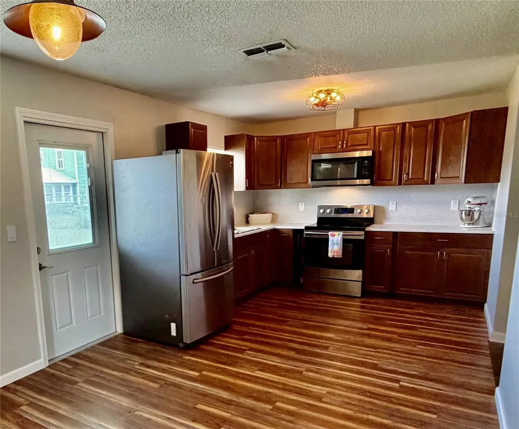 8 N Hendry Avenue Fort Meade FL 33841