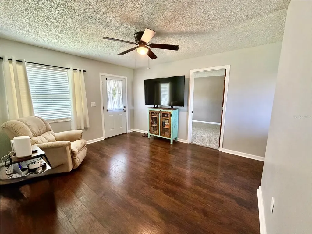 8 N Hendry Avenue Fort Meade FL 33841