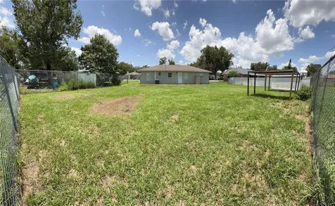 8 N Hendry Avenue Fort Meade FL 33841