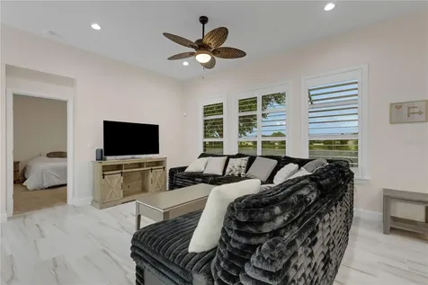5142 51st Lane W Bradenton FL 34210