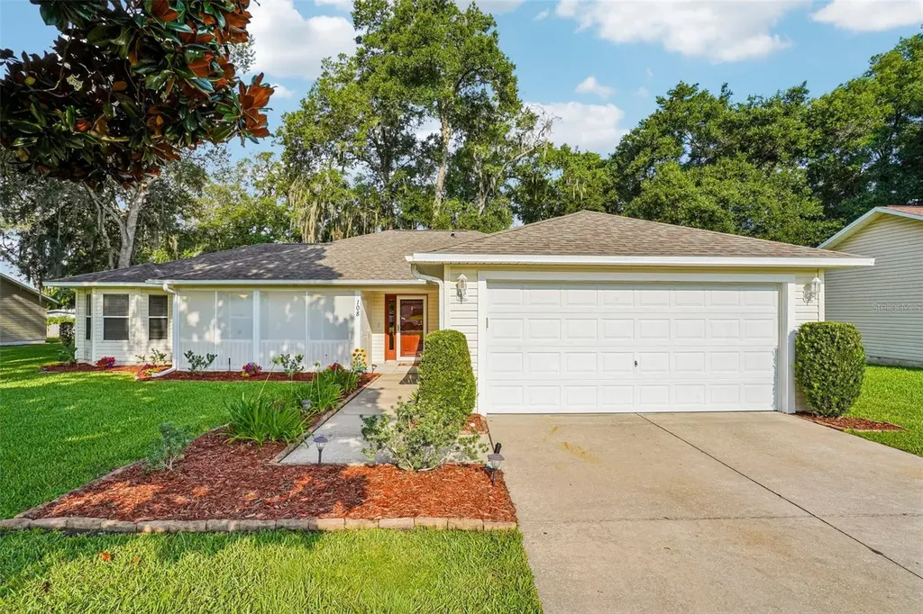 108 Cherry Blossom Lane Lady Lake FL 32159