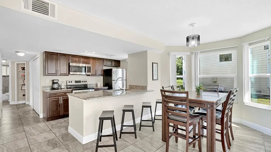 5009 Laguna Bay Circle Kissimmee FL 34746