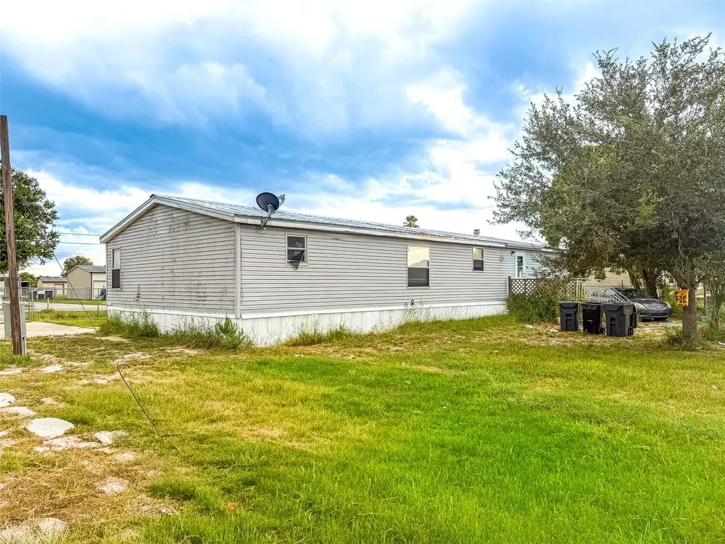 13 Cactus Circle E Winter Haven FL 33880