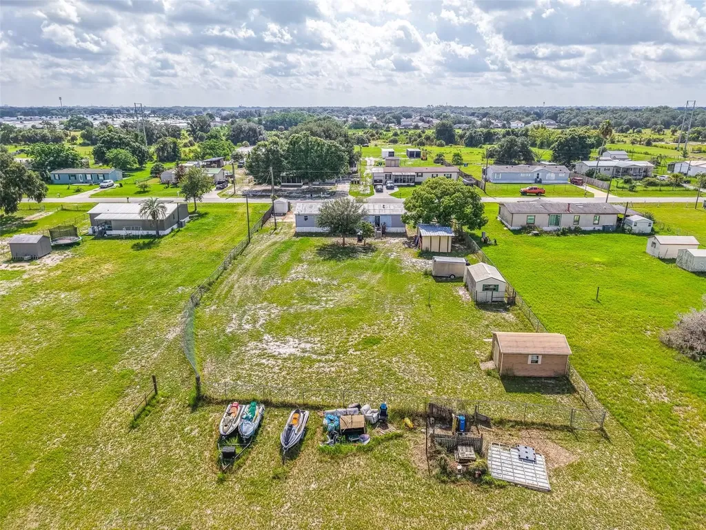 13 Cactus Circle E Winter Haven FL 33880