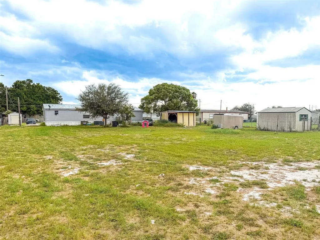 13 Cactus Circle E Winter Haven FL 33880