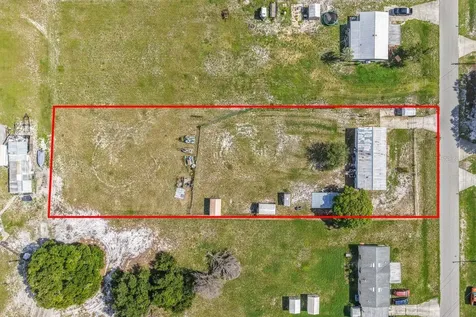 13 Cactus Circle E Winter Haven FL 33880