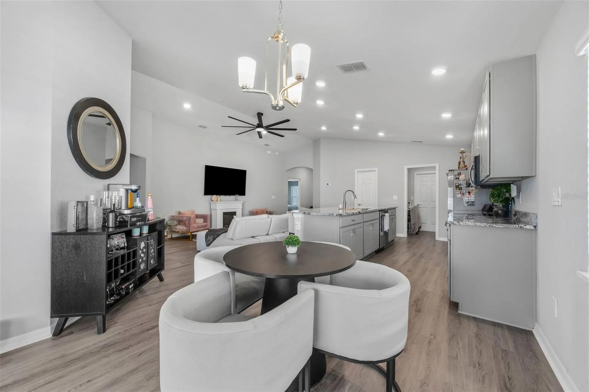 2156 Desert Rose Drive Davenport FL 33837