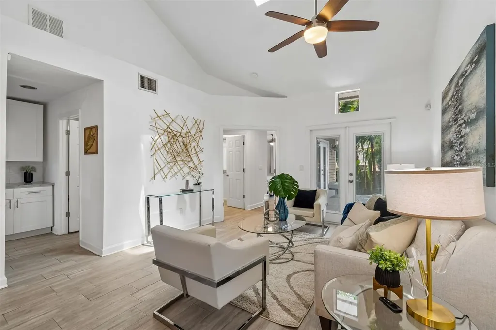 4418 W North B Street Tampa FL 33609
