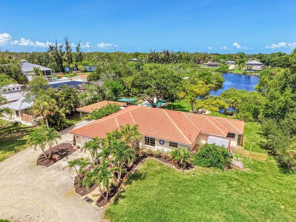 140 S Oxford Drive Englewood FL 34223