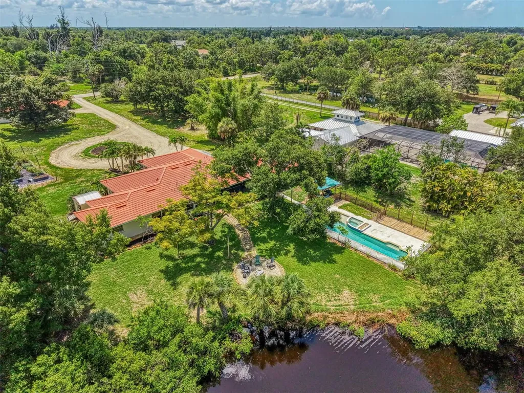140 S Oxford Drive Englewood FL 34223