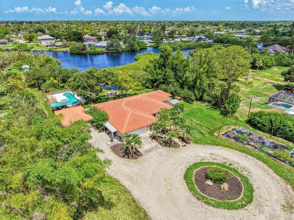140 S Oxford Drive Englewood FL 34223