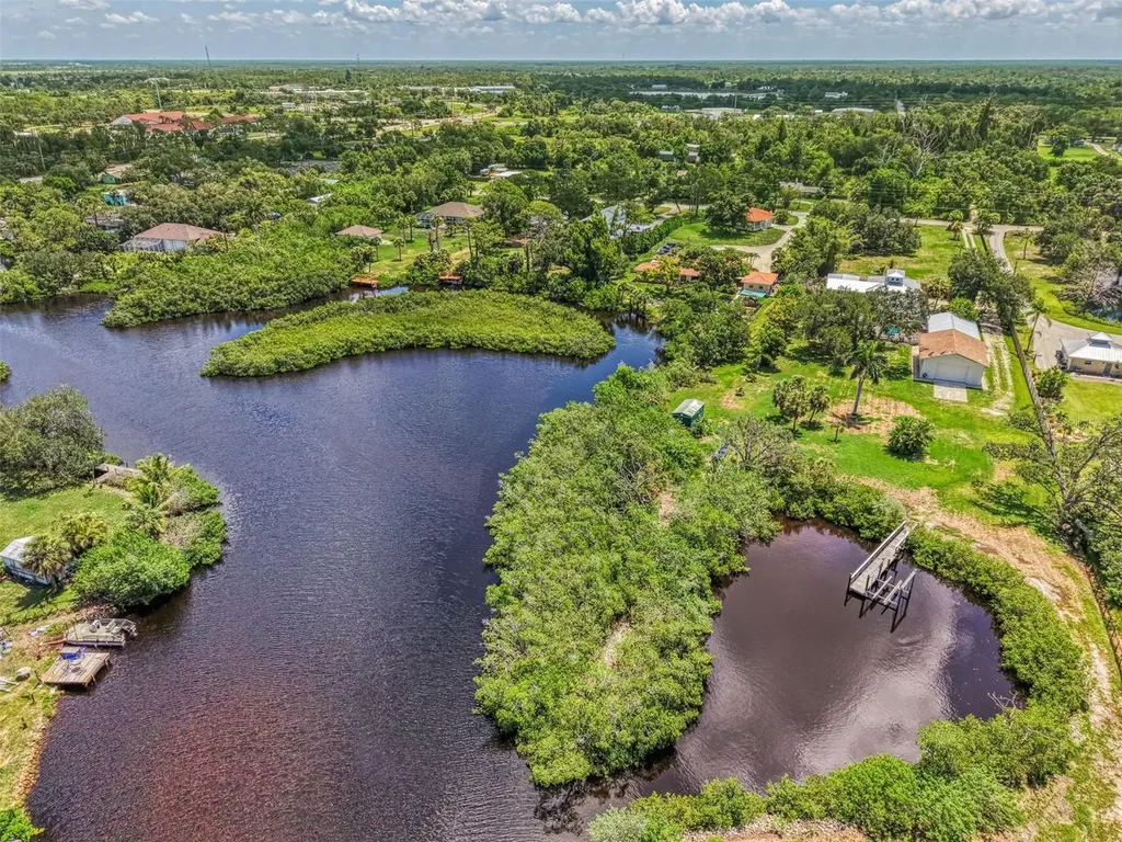 140 S Oxford Drive Englewood FL 34223