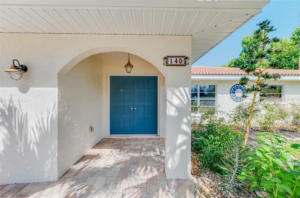 140 S Oxford Drive Englewood FL 34223