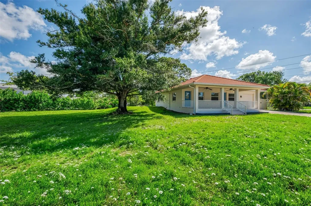 140 S Oxford Drive Englewood FL 34223