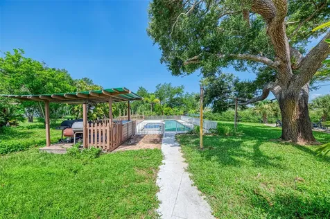 140 S Oxford Drive Englewood FL 34223