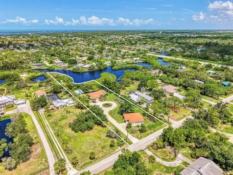 140 S Oxford Drive Englewood FL 34223