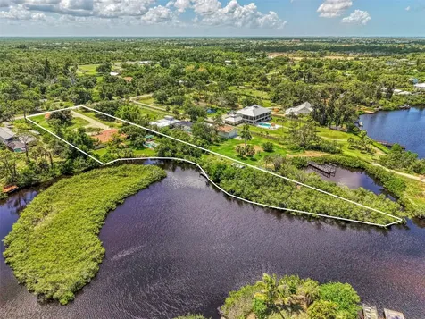 140 S Oxford Drive Englewood FL 34223