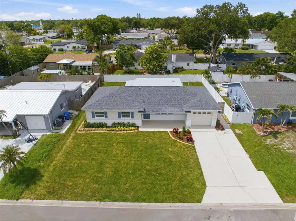 6220 27th Avenue N St Petersburg FL 33710