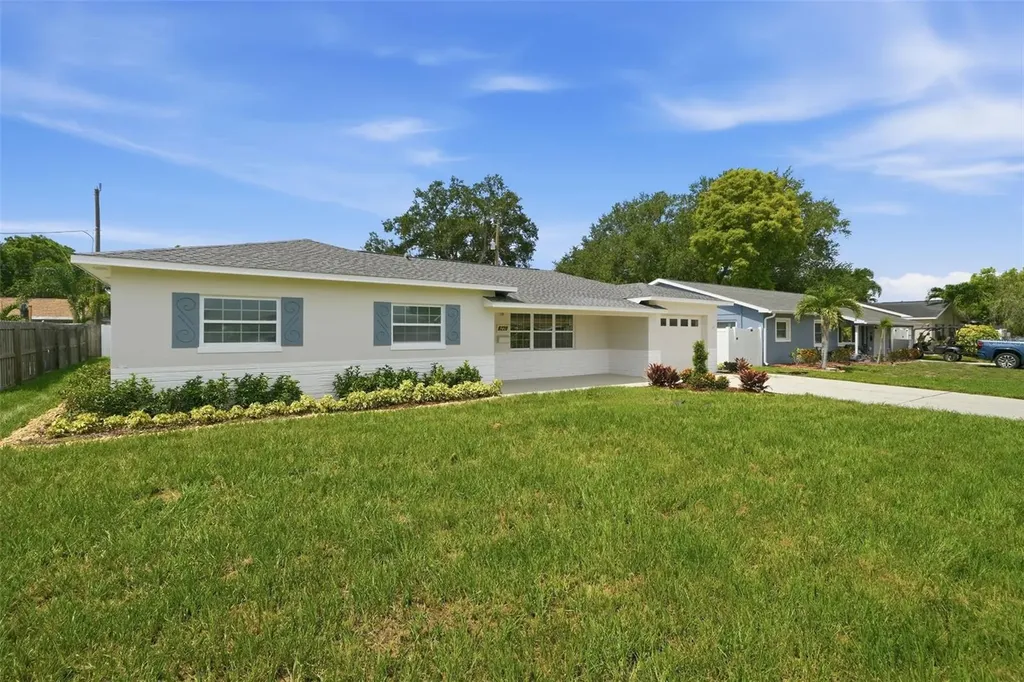 6220 27th Avenue N St Petersburg FL 33710