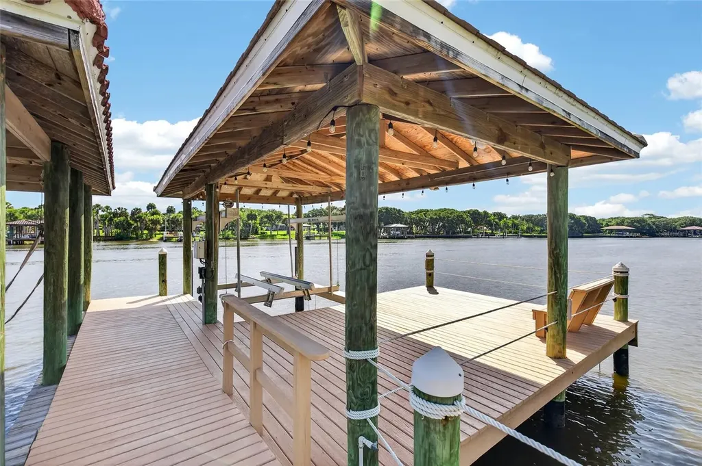 28 N Waterview Drive Palm Coast FL 32137