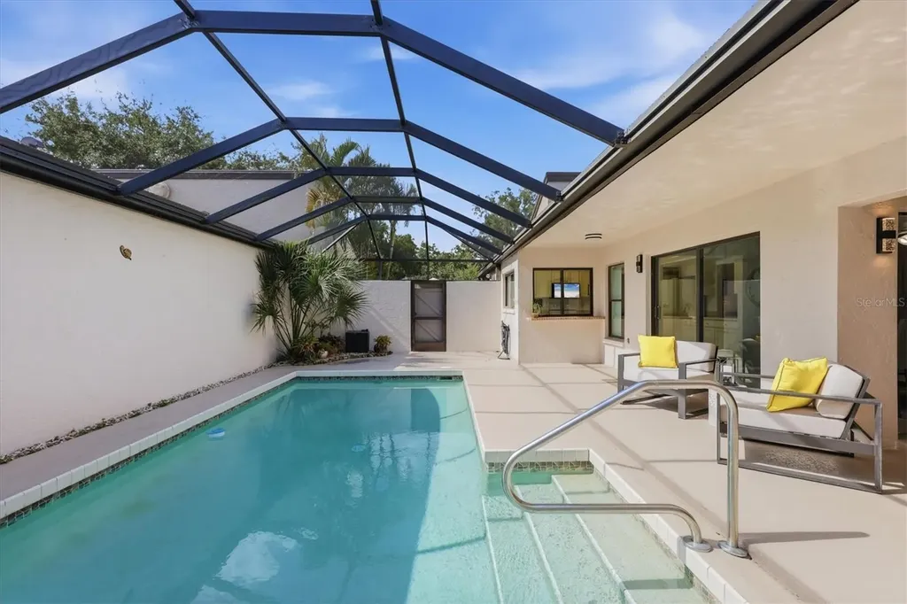 3615 Glen Oaks Manor Drive Sarasota FL 34232