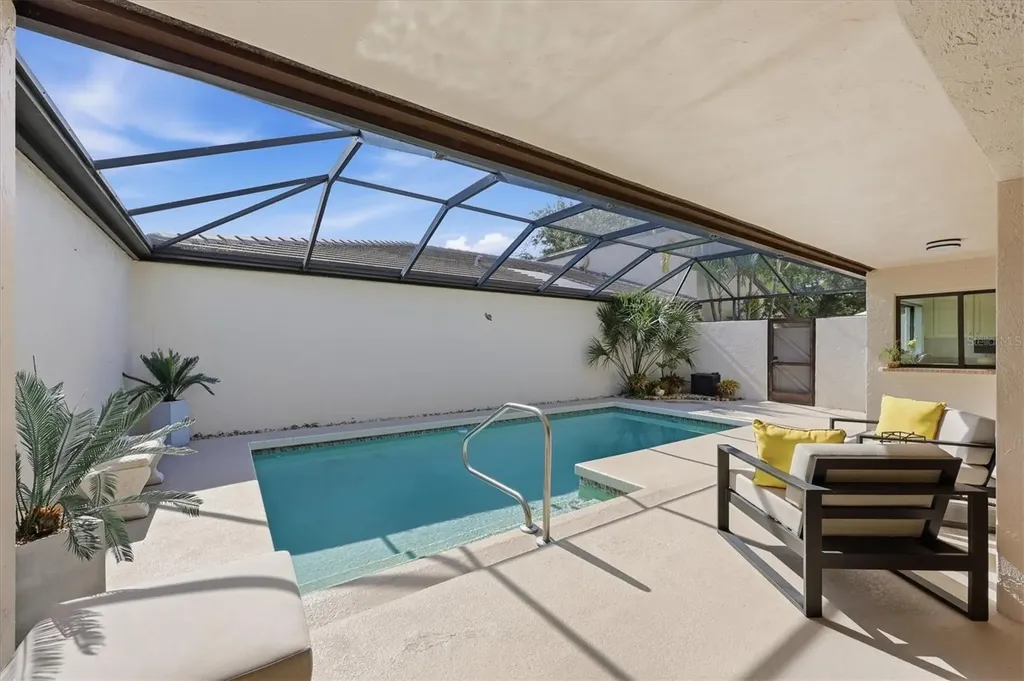 3615 Glen Oaks Manor Drive Sarasota FL 34232