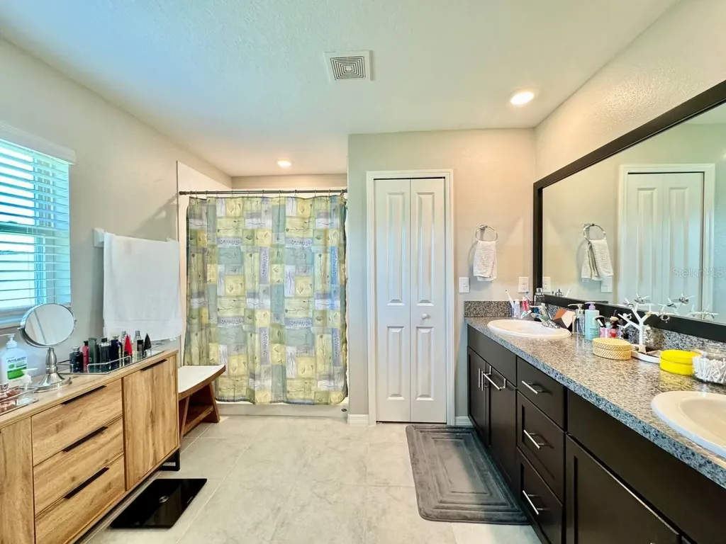 1881 Sand Daisy Place Ruskin FL 33570