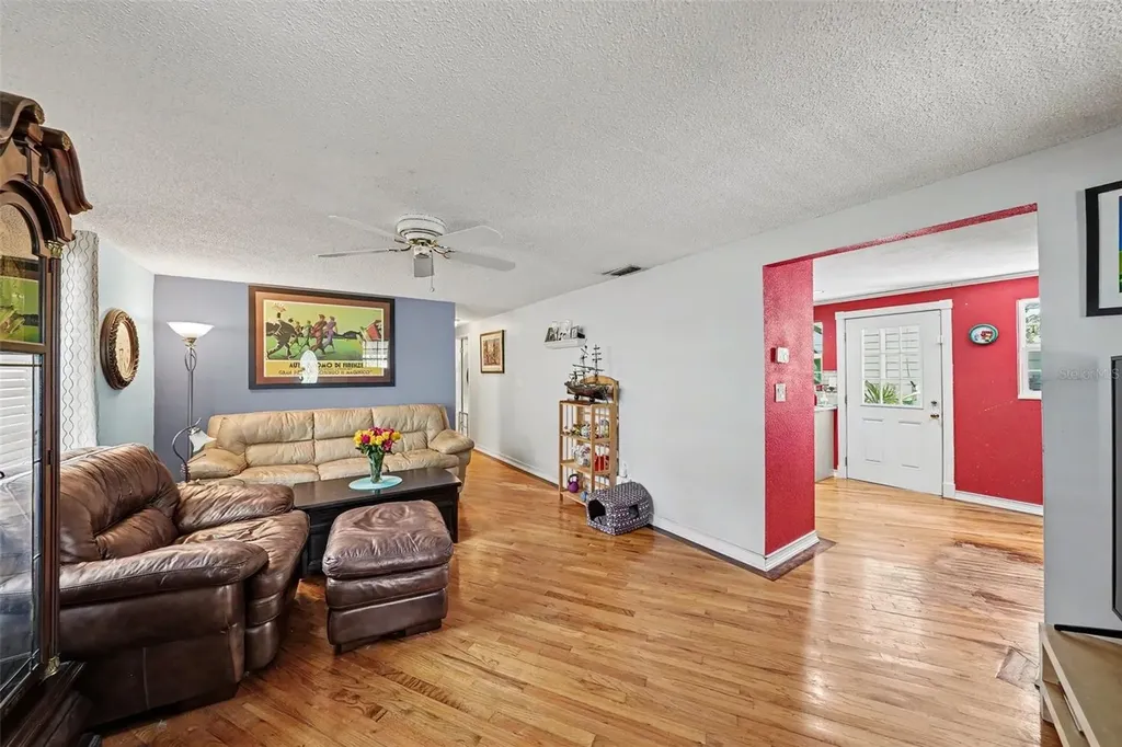 12320 Woodleigh Avenue Tampa FL 33612