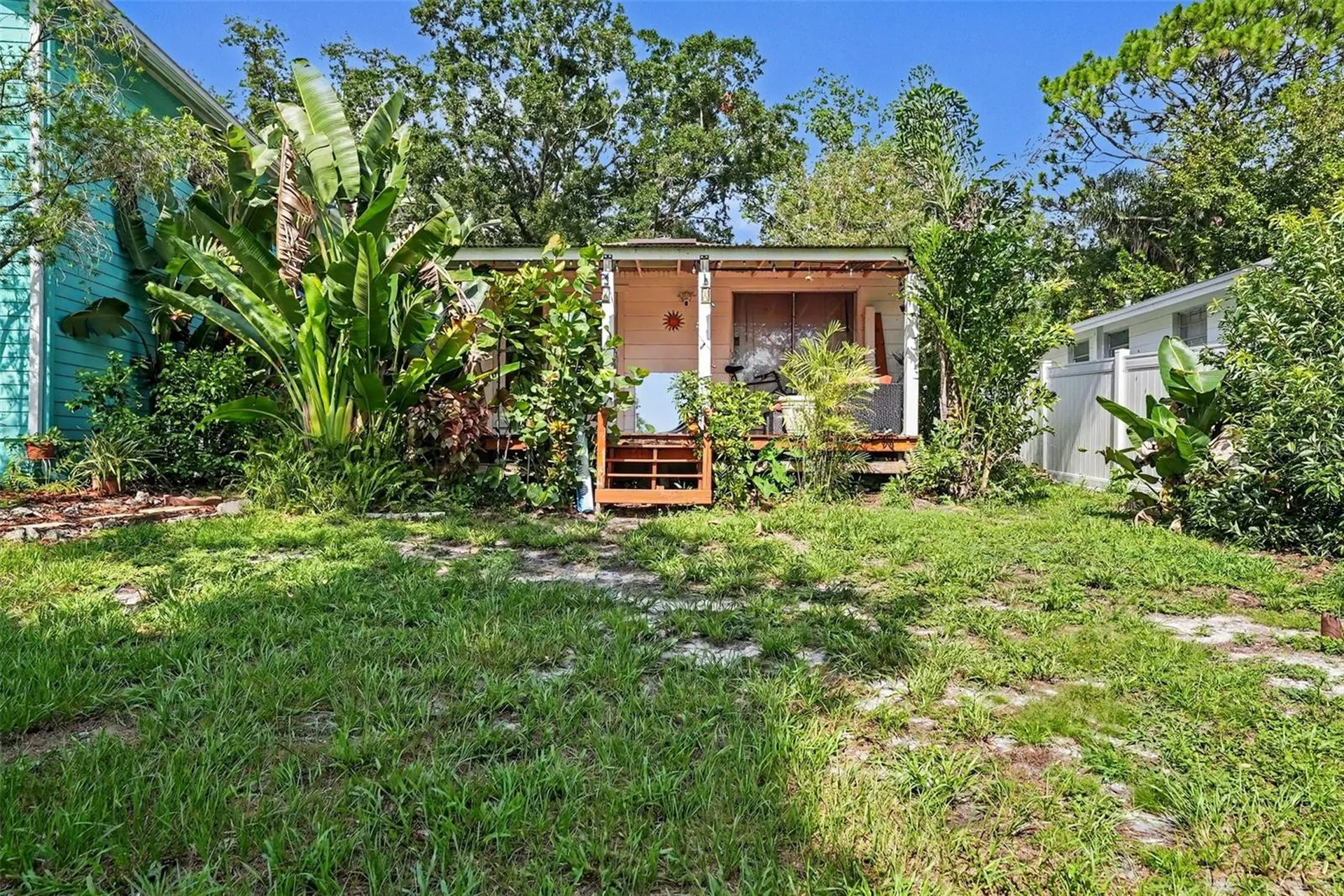 12320 Woodleigh Avenue Tampa FL 33612