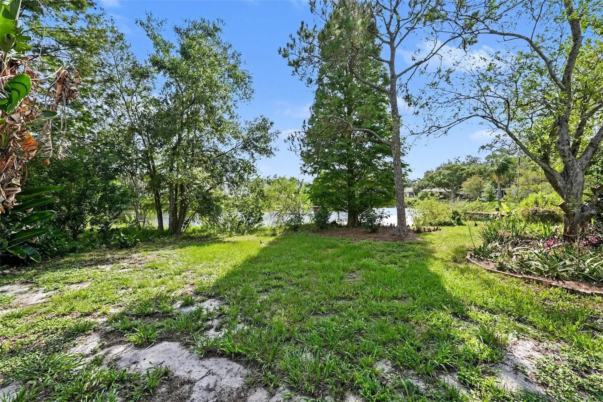 12320 Woodleigh Avenue Tampa FL 33612