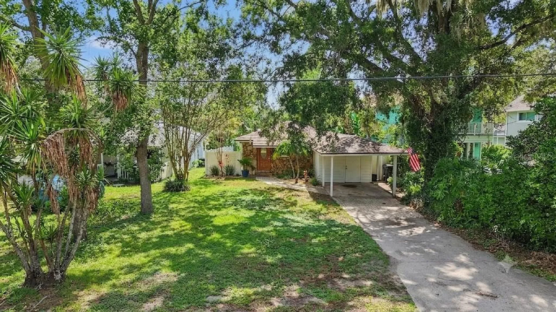12320 Woodleigh Avenue Tampa FL 33612