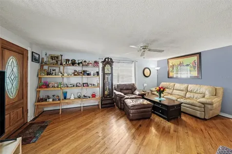 12320 Woodleigh Avenue Tampa FL 33612