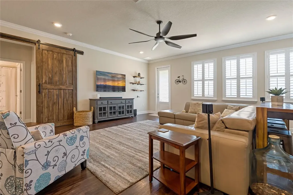 597 Ozona Village Drive Palm Harbor FL 34683