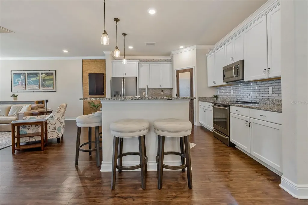 597 Ozona Village Drive Palm Harbor FL 34683